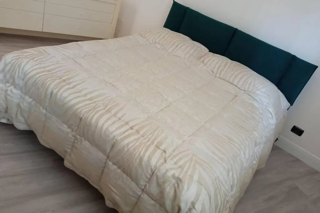Appartamento Entire Flat, Independent Entrance, 20 Mins To Bgy - Bergamo Milan Airport Nembro